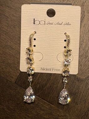 Dazzling Gold-Tone Teardrop Drop Earrings with Rhinestones